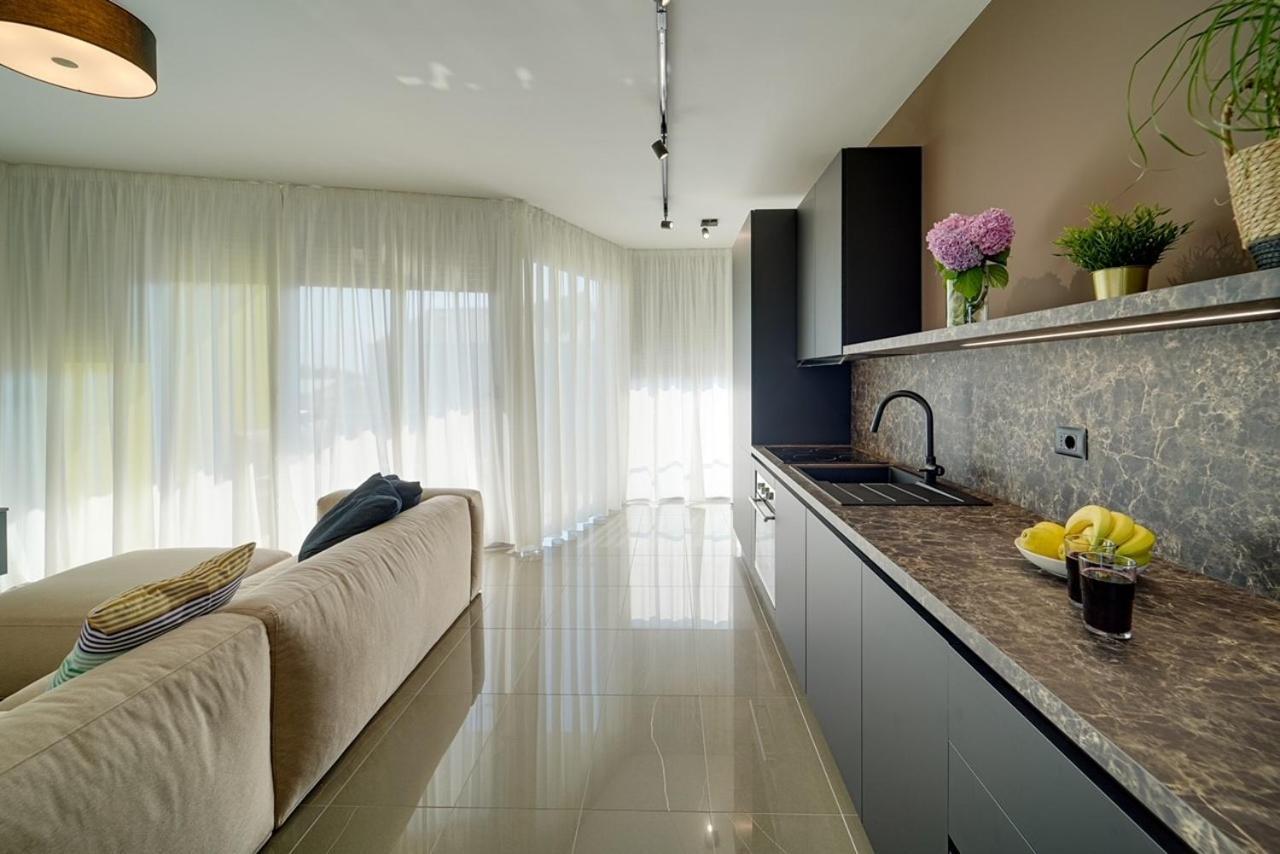 Apartment Hana Zambratija  Esterno foto